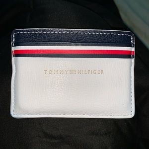 Tommy Hilfiger Wallet 🌟NEW🌟